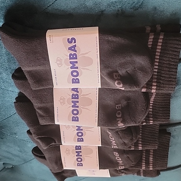 Bombas 5 Pair Bundles Black Crew Socks Adult Small or Adult Medium or Large NWT - Picture 6 of 7